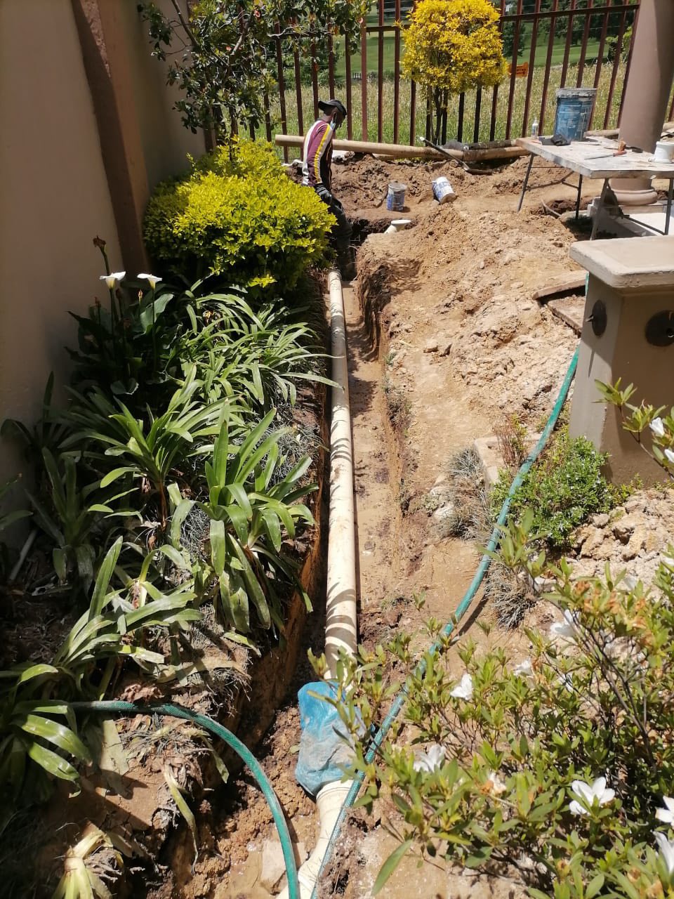 Drainage trench installation